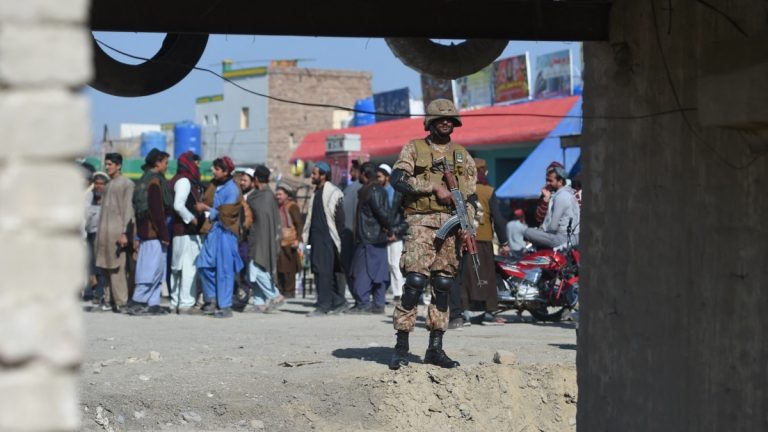 Pakistan Military Reports Killing 30 Militants at Afghan Frontier