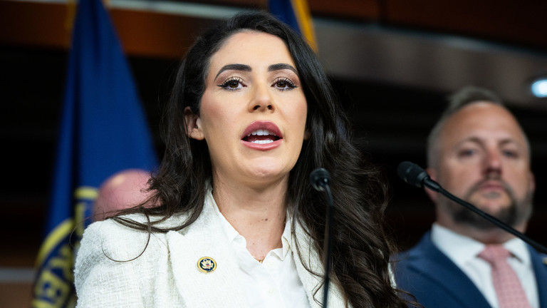 US Congresswoman Calls to Halt Military Support to Kiev Over Church Crackdown