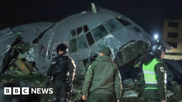 Bolivia Air Force Cargo Plane Crash Kills 20, Scatters Unissued Banknotes
