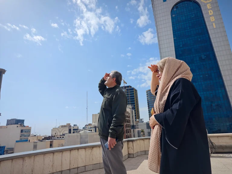 US and Israel Strike Iran as Tehran Residents Flee Amid Chaos