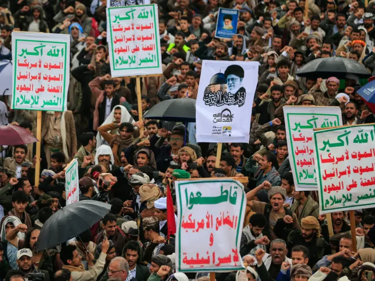 Yemen’s Houthis Poised to Escalate as US-Iran Conflict Threatens Global Shipping