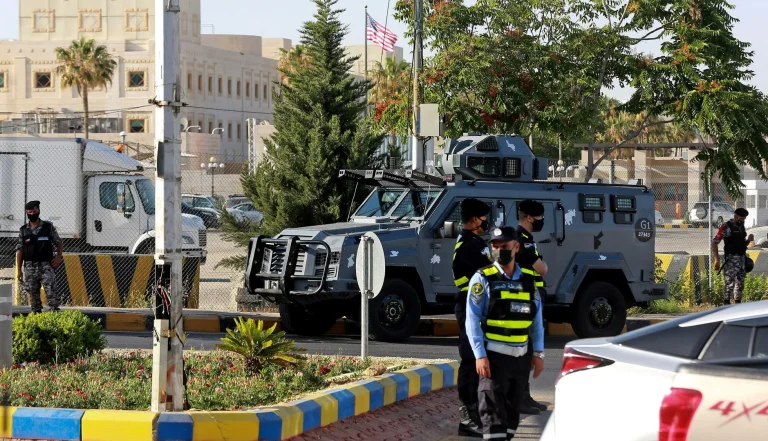 US Orders Citizens to Flee Middle East as Regional War Escalates