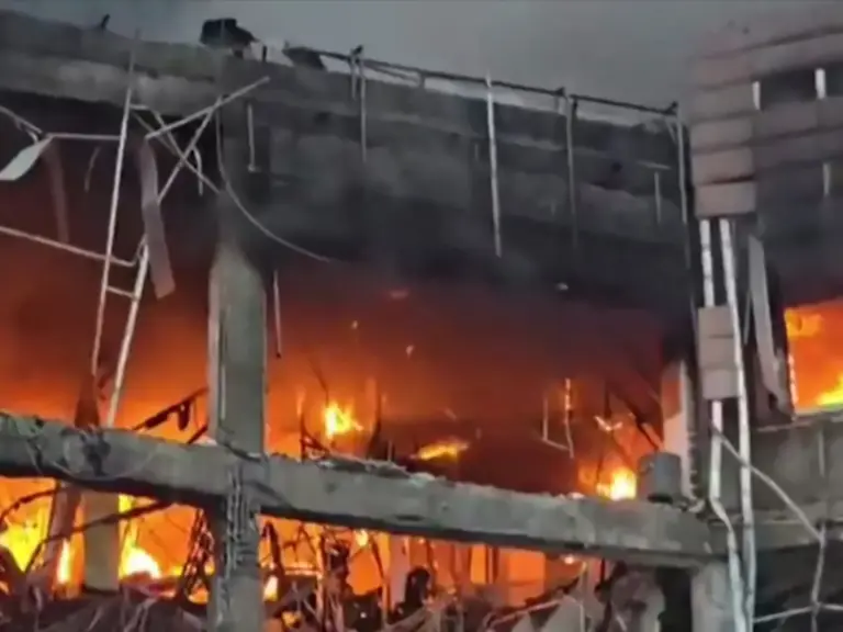 Trump’s 15-Point Ceasefire Plan Reaches Iran as War Toll Mounts
