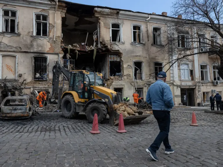 Russia-Ukraine Energy War Escalates as Drones Strike Deep Into Both Nations