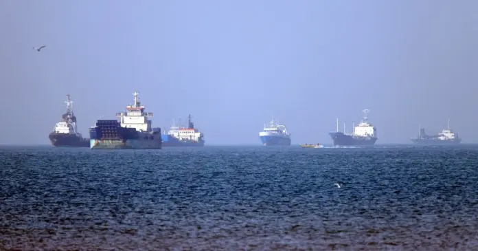 Hormuz ceasefire fractures