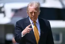 Trump Flies to Beijing as Iran Crisis Strains Gulf Security