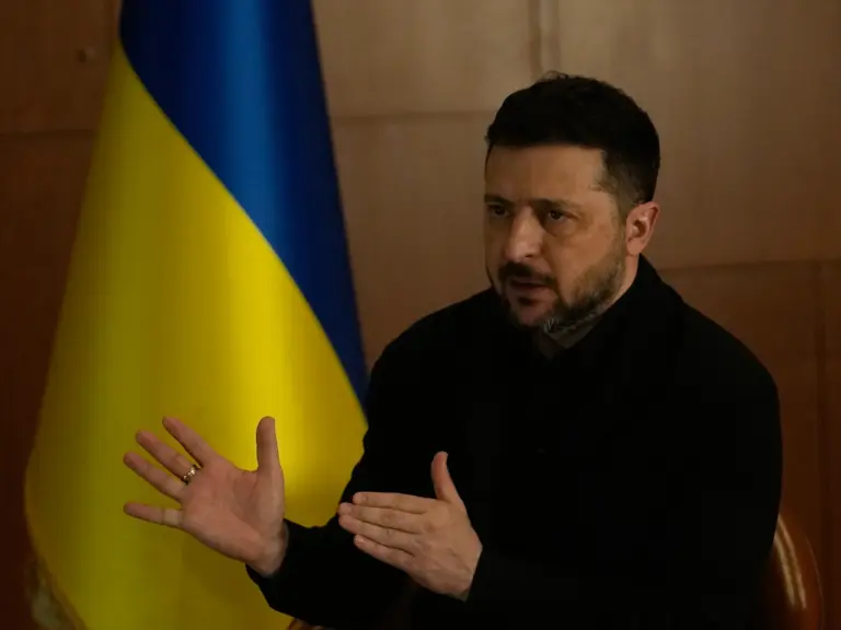 Zelenskyy warns Belarus