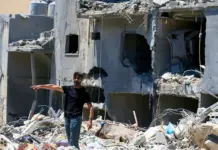 Israel Strikes Lebanese Towns as US-Iran Deal Emerges