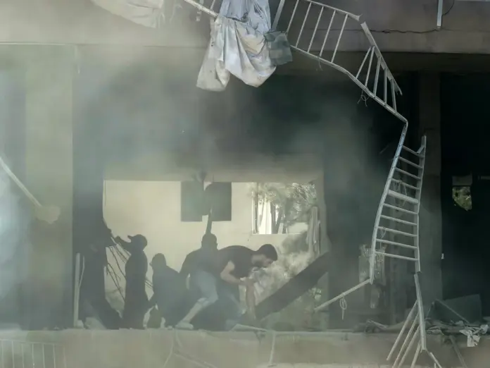 Israel strikes Beirut