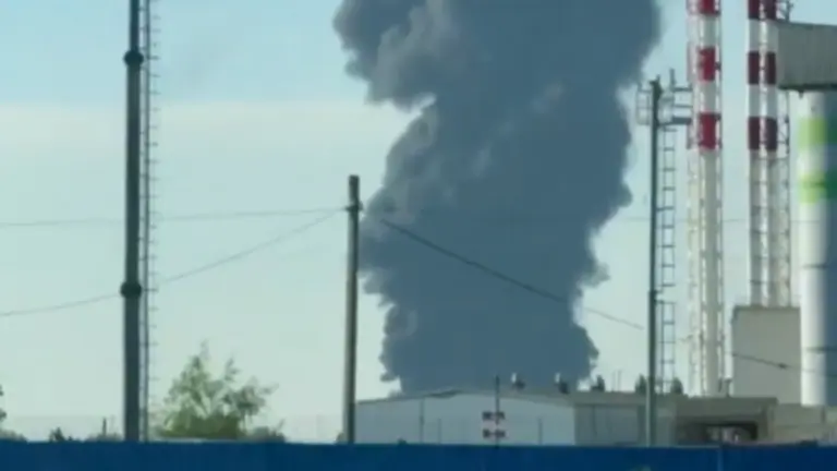 Ukraine strikes St Petersburg